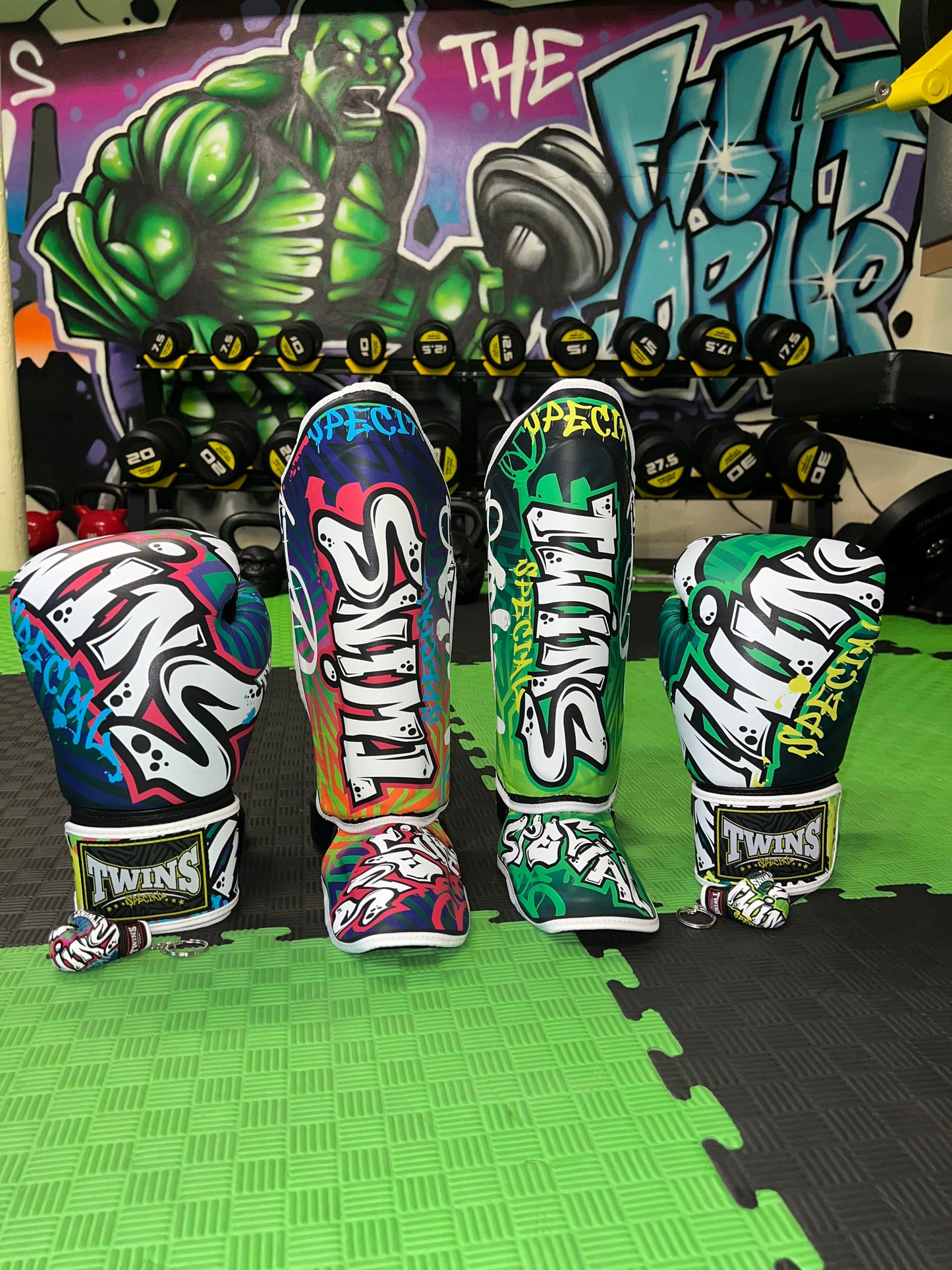 Twins Special FBGVL4-68 Boxing Gloves - Graffiti